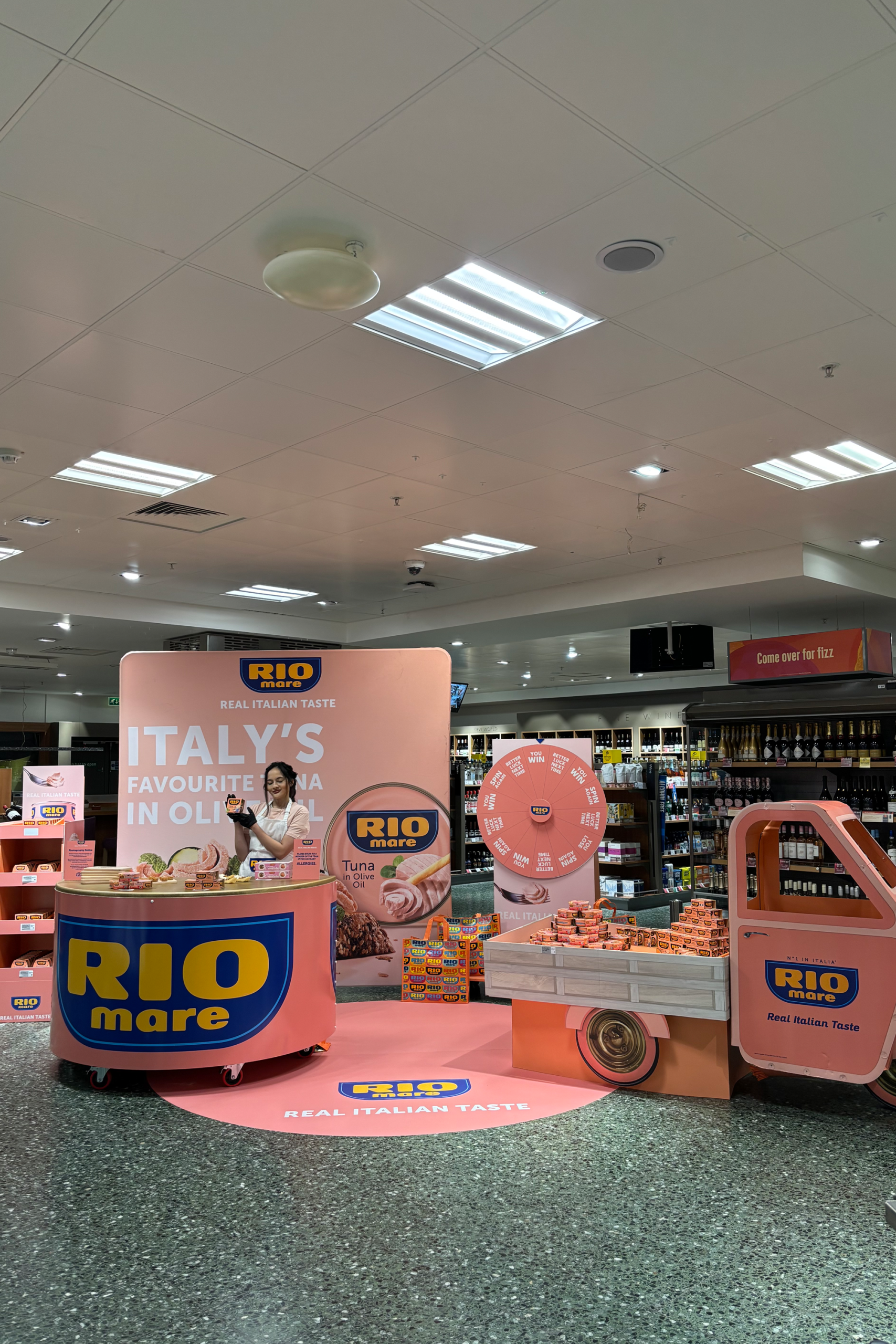 Rio Mare X Waitrose Bluewater: Front of store sampling activation